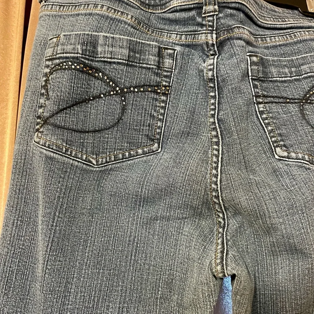 Chico’s Jeans Size 2 platinum rhinestone pockets - Picture 4 of 8